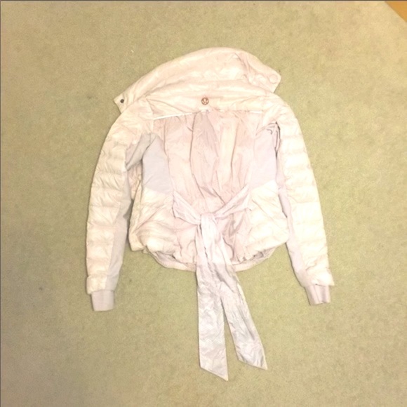 Pre-loved Lululemon pedal power jacket Just like NEW - Picture 4 of 8